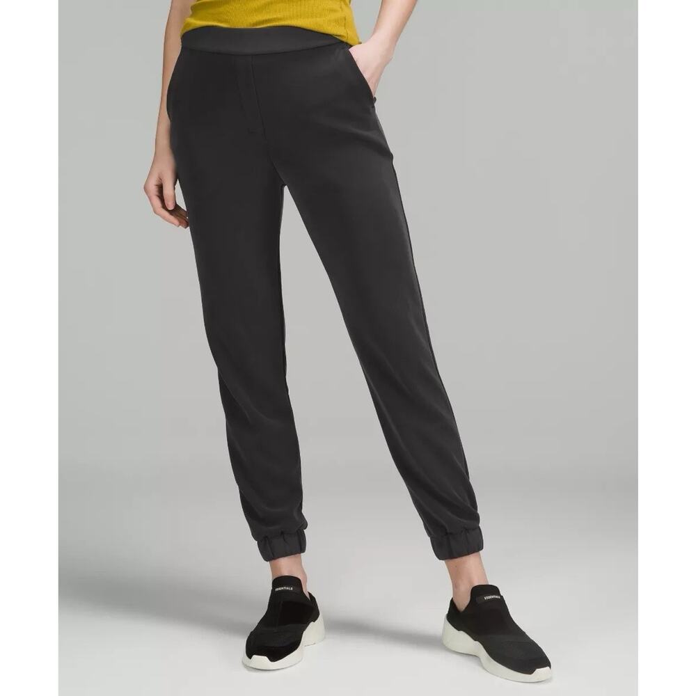 Lululemon Softstreme Relaxed High Rise Pant Black Commuter Travel Womens 10